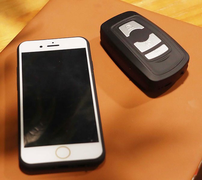 Cell phone car key stun gun